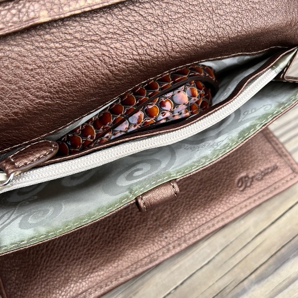 Brighton Textured Brown Clutch/w Strap - Picture 4 of 5